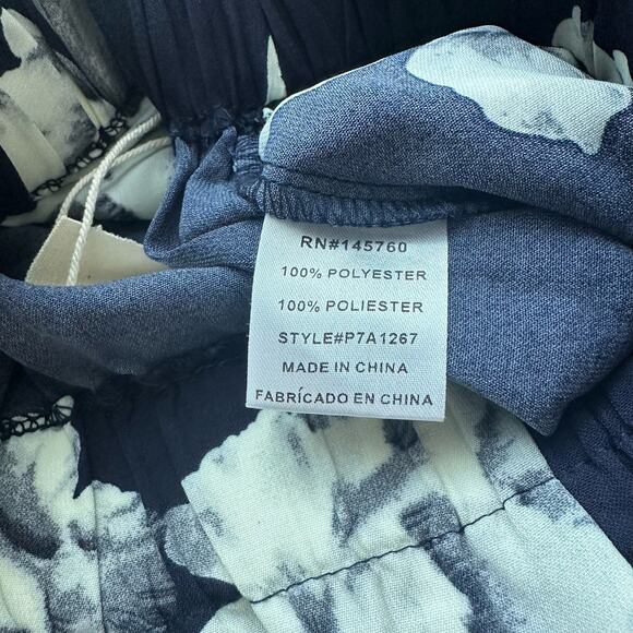 NEW IJOAH Women's Kadie Floral Shorts Navy White Size Medium Vacation Tropical - Picture 5 of 8